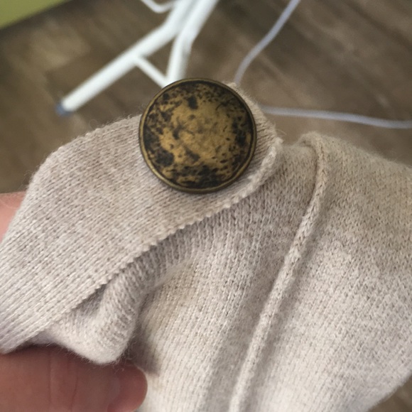 Banana Republic Sweater - Picture 3 of 3